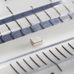 Magnete al neodimio parallelepipedo 1.5x1.2x0.8 N 80 °C, VMM4-N35