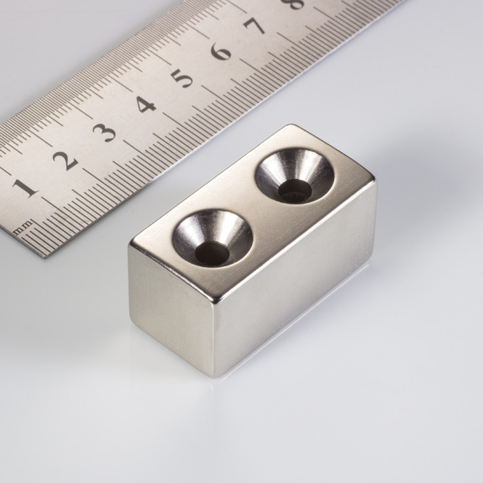 Magnete al neodimio parallelepipedo 40x20x20xR98.5 N 80 °C, VMM10-N50