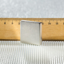 Magnete al neodimio parallelepipedo 30x30x6 N 80 °C, VMM10-N50