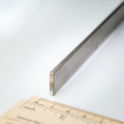 Acciaio inossidabile piatto 15 x 3 mm laminato, lunghezza 1 m - 1.4301